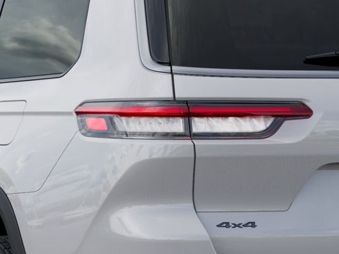 New 2026 Jeep Grand Cherokee L 4WD image 35