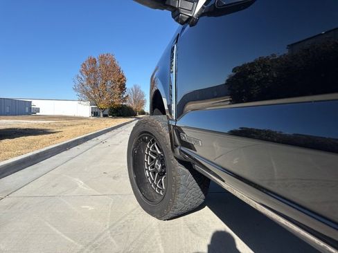 Used 2024 Ford F250 Platinum image 22