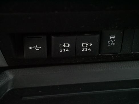 Certified 2021 Toyota Tundra SR5 w/ TRD Off-Road Plus Package AWD/4WD image 27