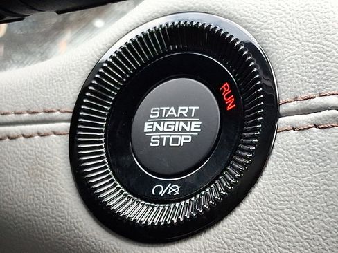 New 2026 Jeep Compass Limited image 15