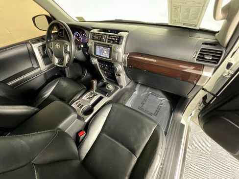 Used 2014 Toyota 4Runner Limited image 19