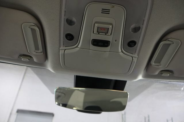 Used 2020 Toyota Prius Prime XLE FWD image 17