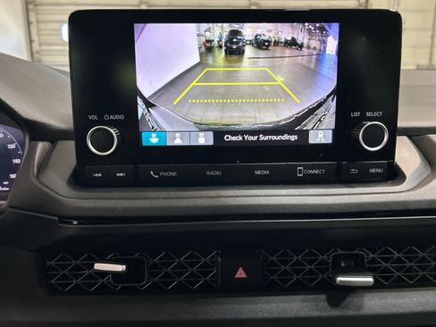 Used 2024 Honda Accord EX image 5