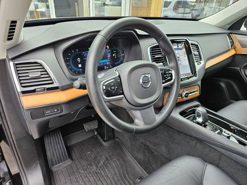 Used 2024 Volvo XC90 T8 Plus w/ Protection Package image 20