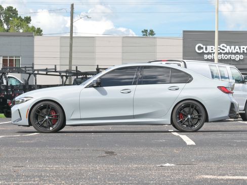 Used 2024 BMW 330i Sedan w/ M Sport Package RWD image 7