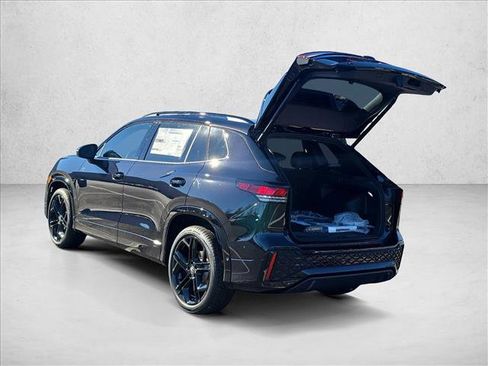 New 2026 Volkswagen Tiguan SE R-Line image 3