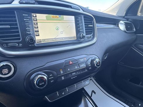 Used 2016 Kia Sorento SX image 20