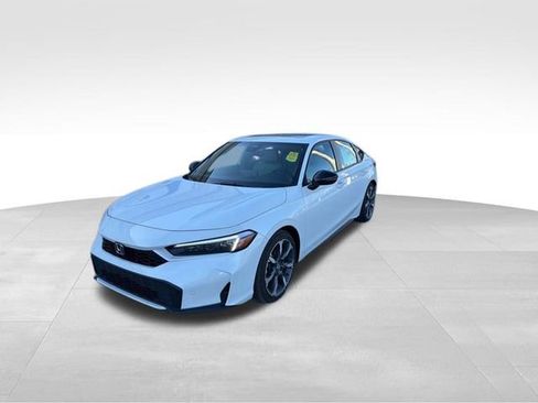 Used 2025 Honda Civic Sport Touring image 4