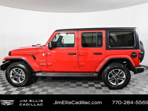 Used 2020 Jeep Wrangler Unlimited Sahara image 2