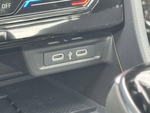 New 2026 Volkswagen Jetta SE FWD image 23