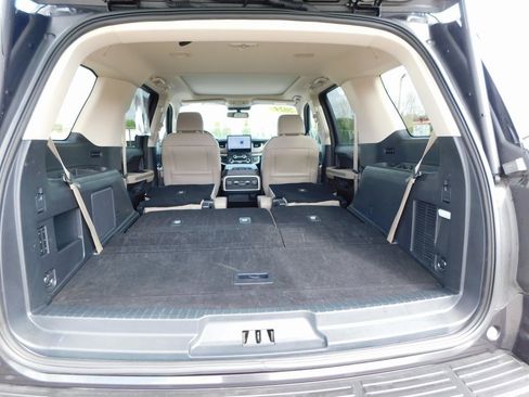 Used 2024 Ford Expedition Limited image 30