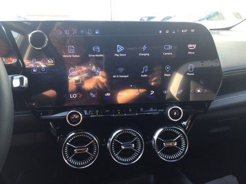 New 2025 Chevrolet Blazer EV LT image 10