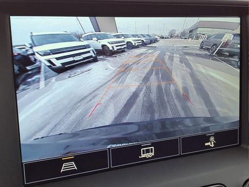 Used 2023 GMC Acadia SLE w/ Driver Convenience Package image 20