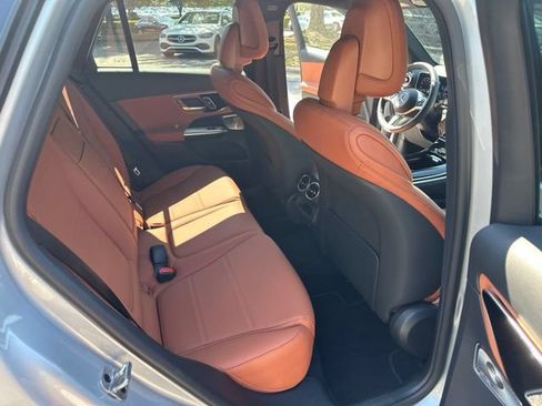 Used 2026 Mercedes-Benz GLC 300 image 15