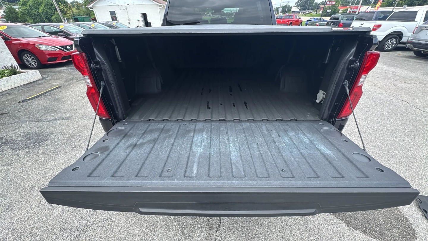 Used 2022 Chevrolet Silverado 1500 RST AWD/4WD image 25