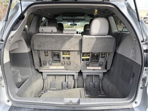 Used 2015 Toyota Sienna XLE Premium AWD/4WD image 7