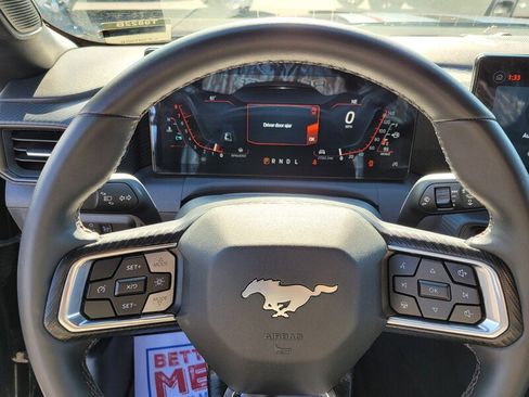 Used 2024 Ford Mustang Coupe image 22