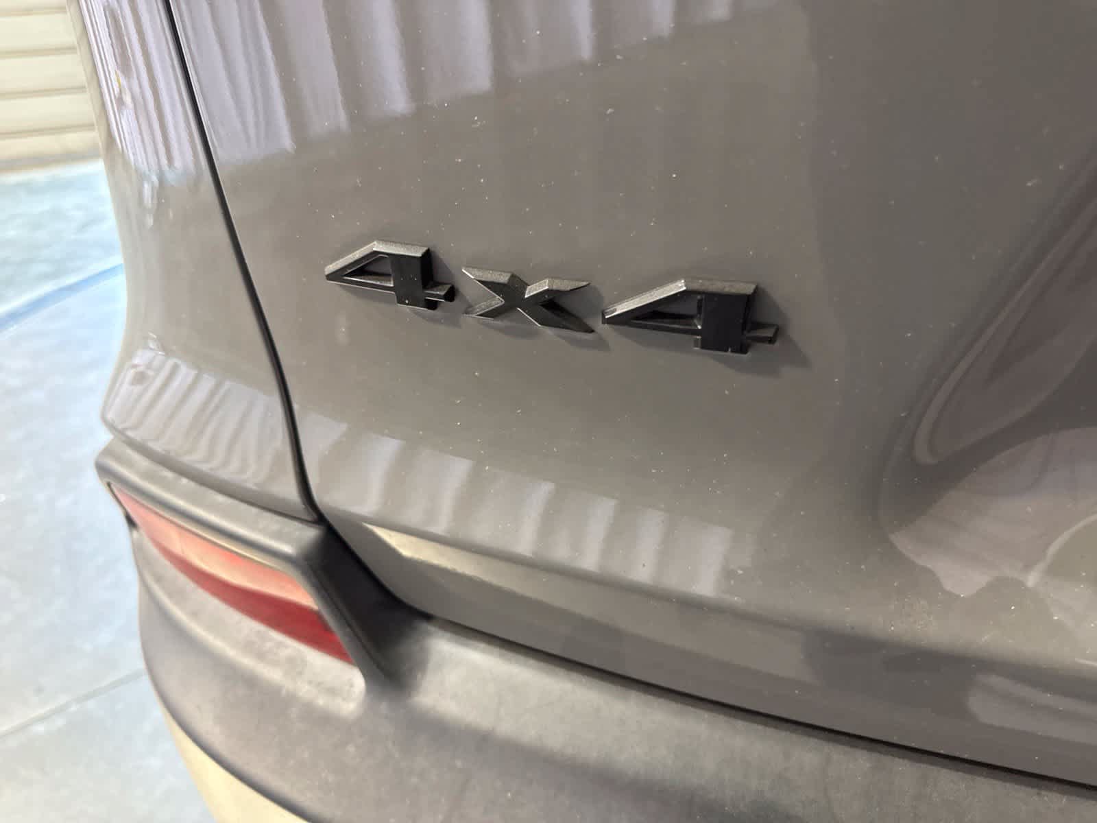 Used 2019 Jeep Cherokee Limited AWD/4WD image 12