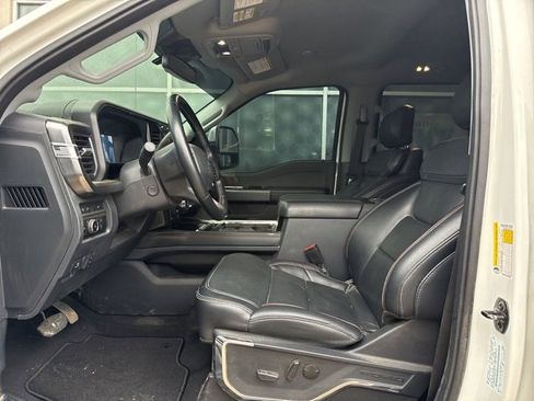 Used 2023 Ford F250 Lariat w/ Lariat Ultimate Package image 8