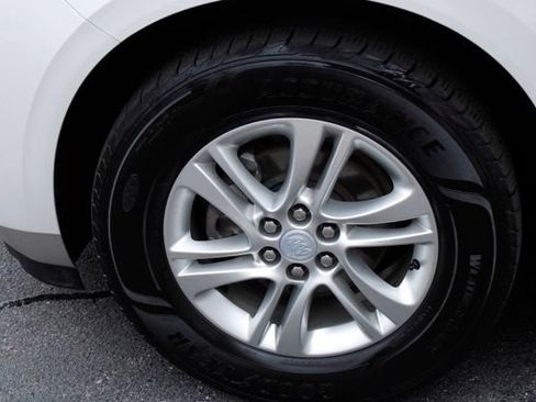 Used 2019 Buick Enclave Essence FWD image 12