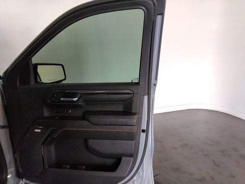 Used 2024 GMC Sierra 1500 AT4 w/ Technology Package image 41