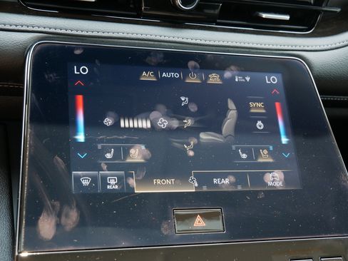 Used 2025 INFINITI QX80 Sensory AWD/4WD image 23
