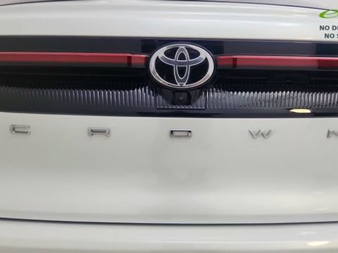 Used 2024 Toyota Crown AWD/4WD image 18