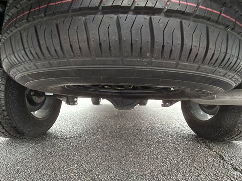 Used 2024 GMC Canyon Elevation image 15