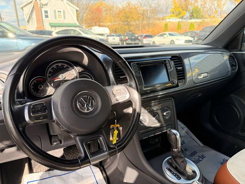 Used 2017 Volkswagen Beetle 1.8T S image 11