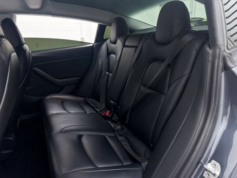 Used 2021 Tesla Model 3 Performance image 30