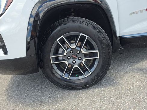 New 2026 GMC Terrain AT4 w/ LPO, Floor Liner Package AWD/4WD image 30