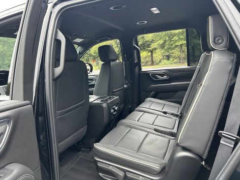 Used 2024 GMC Yukon SLT image 44