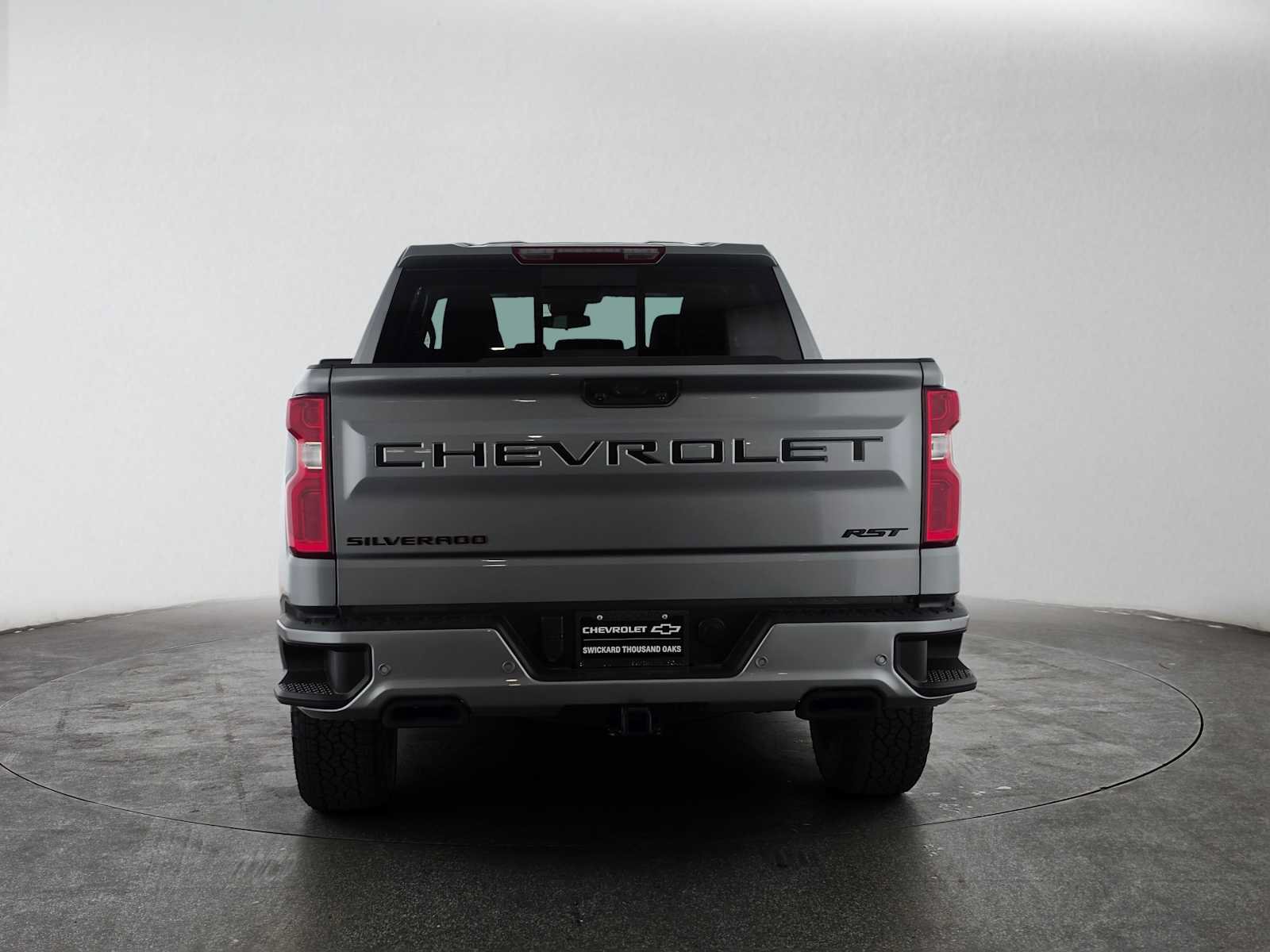 New 2026 Chevrolet Silverado 1500 RST w/ Redline Edition AWD/4WD image 4
