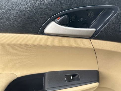 Used 2012 Honda Accord LX image 16