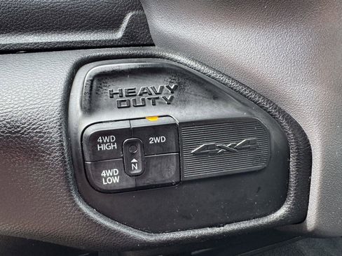 Used 2024 RAM 3500 Big Horn AWD/4WD image 16