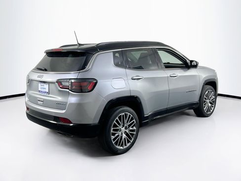 Used 2022 Jeep Compass Limited w/ Elite Group AWD/4WD image 5