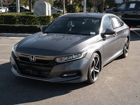 Used 2018 Honda Accord Sport image 5