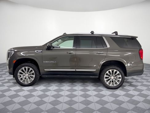 Used 2021 GMC Yukon Denali AWD/4WD image 2