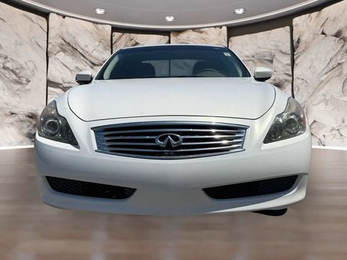 Used 2010 INFINITI G37 Journey w/ Premium Pkg RWD image 2