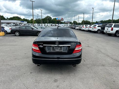 Used 2009 Mercedes-Benz C 300 Sport image 4