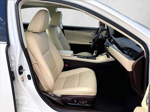 Used 2018 Lexus ES 350 w/ Premier Package FWD image 9