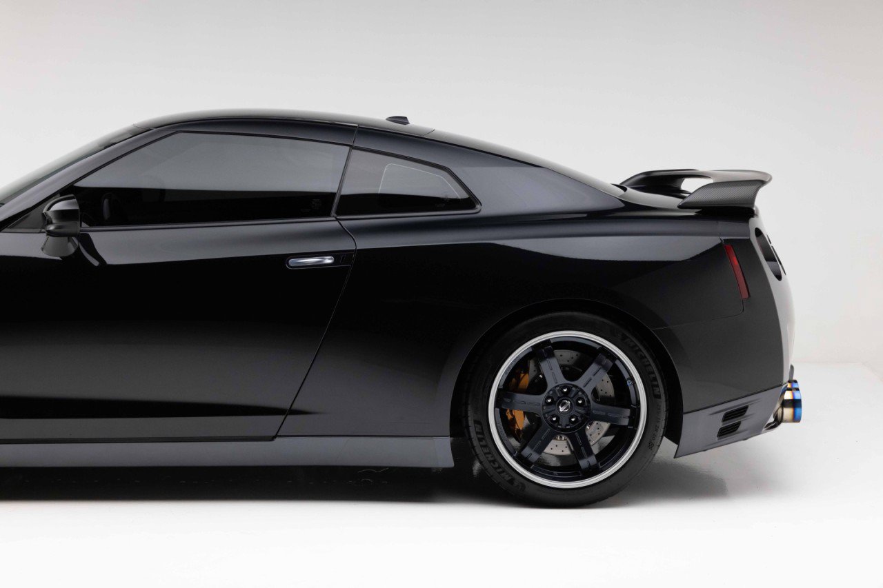 Used 2014 Nissan GT-R Black Edition AWD/4WD image 29