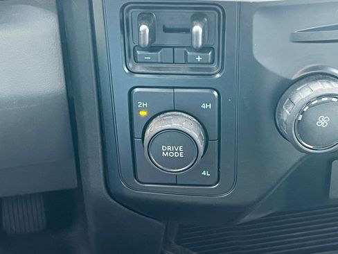 Used 2025 Ford F350 XL w/ XL Chrome Package image 32