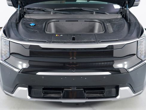 Used 2024 Kia EV9 Land image 8