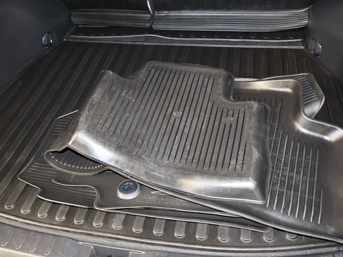 Used 2022 Toyota RAV4 XLE Premium image 53