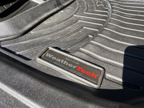 Used 2018 Chevrolet Traverse Premier image 12