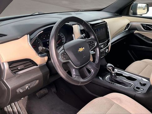 Used 2020 Chevrolet Traverse LT image 15