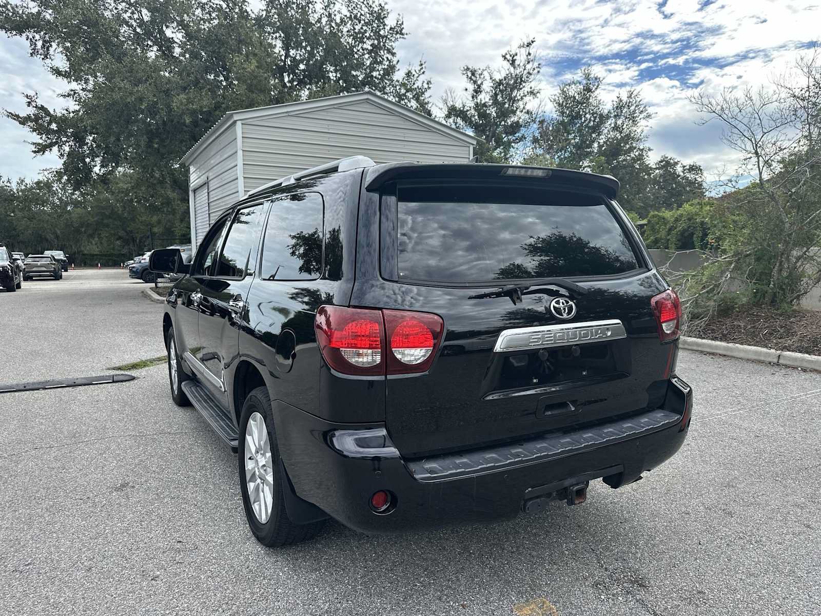 Used 2018 Toyota Sequoia Platinum AWD/4WD image 4