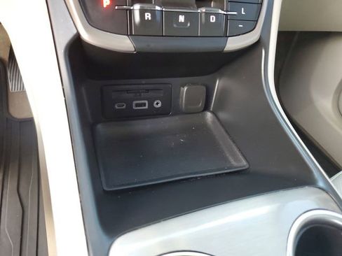 Used 2024 GMC Terrain Denali w/ Denali Premium Package AWD/4WD image 24