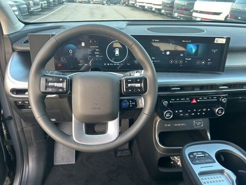 New 2026 Hyundai Ioniq 9 SE image 13